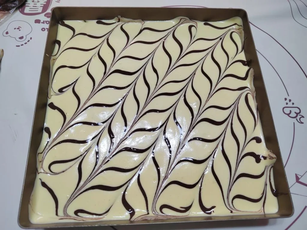 Old-Fashioned Sponge Cake with Thousand-Leaf Pattern (Hot-Oil Method)