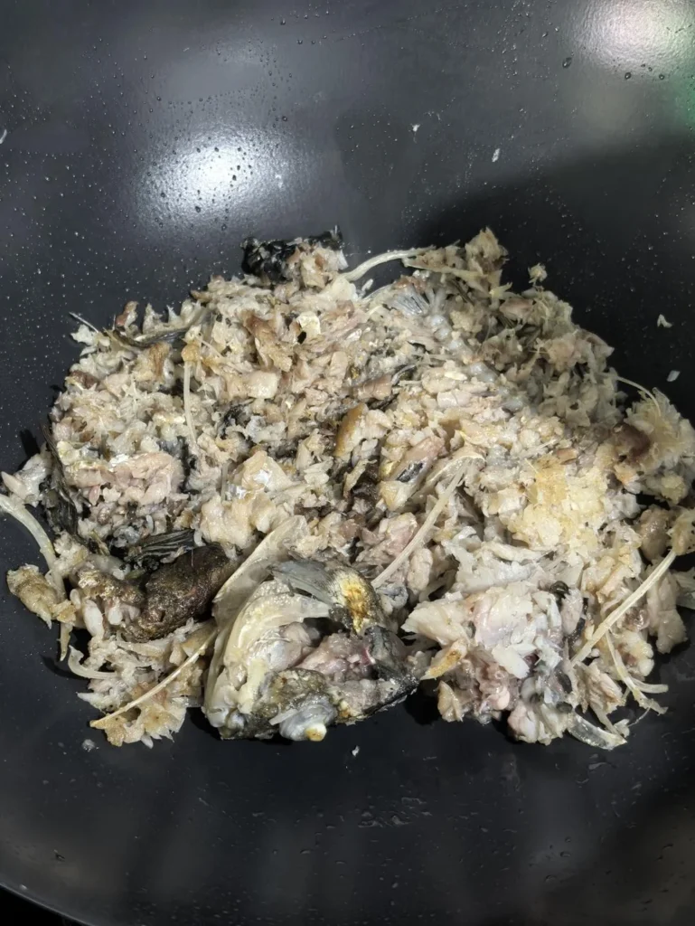 Capillary Wormwood and Crucian Carp Soup