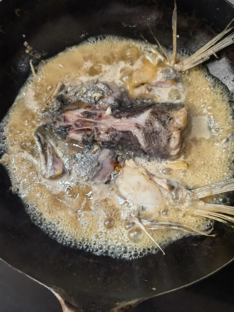 Wenzhou-Style Braised Miányú Fish Head with Tofu