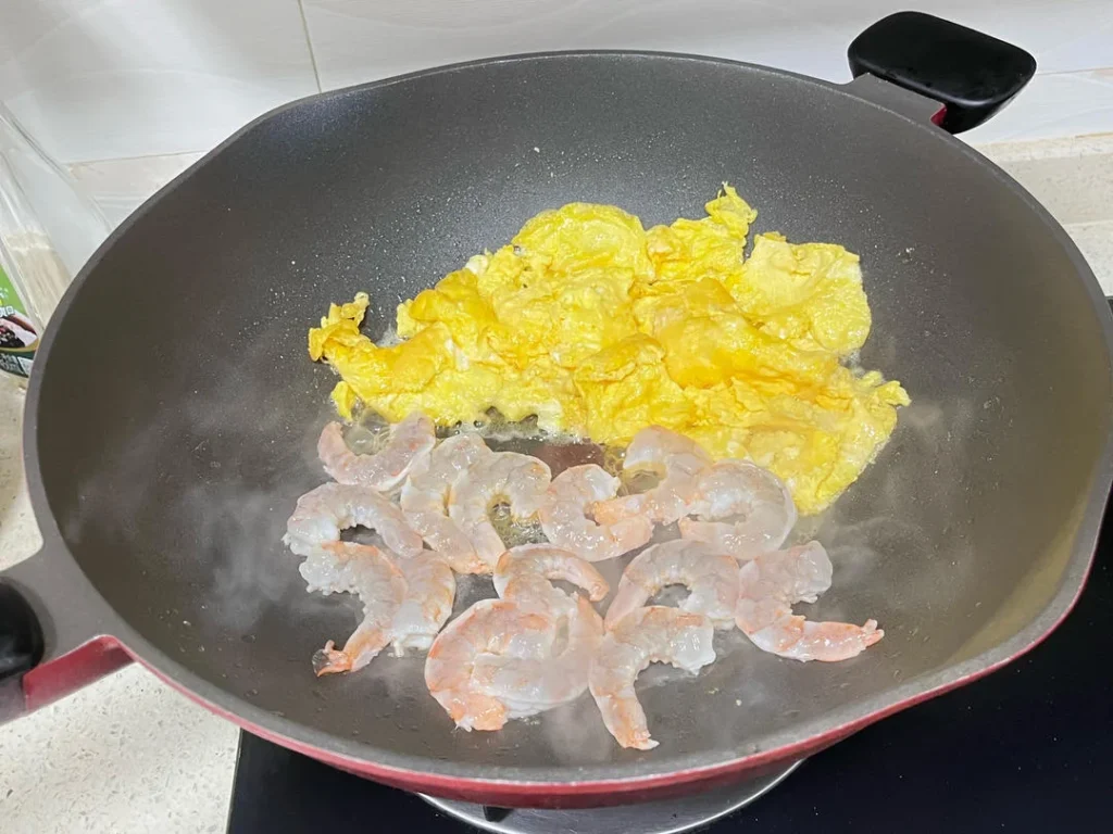 Three-Fresh Mushroom Soup