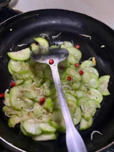 Stir-fried Loofah with Dried Whitebait