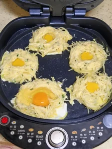 Quick Breakfast Potato and Egg Pancake