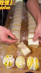 Minced Pork Flower Rolls