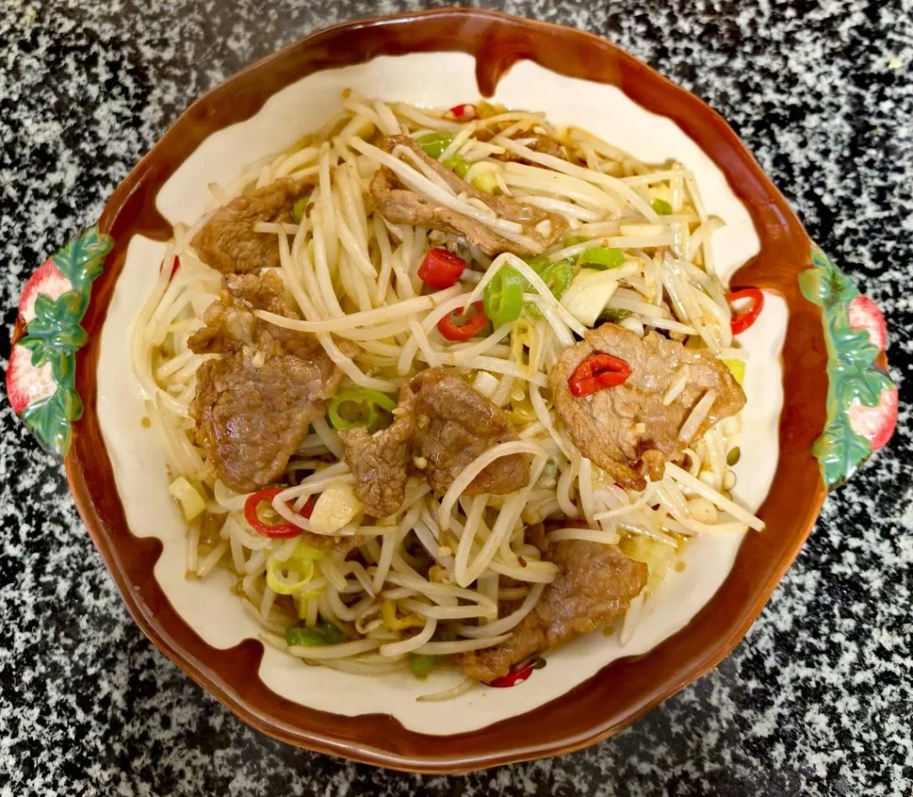 Stir-fried Beef with Bean Sprouts