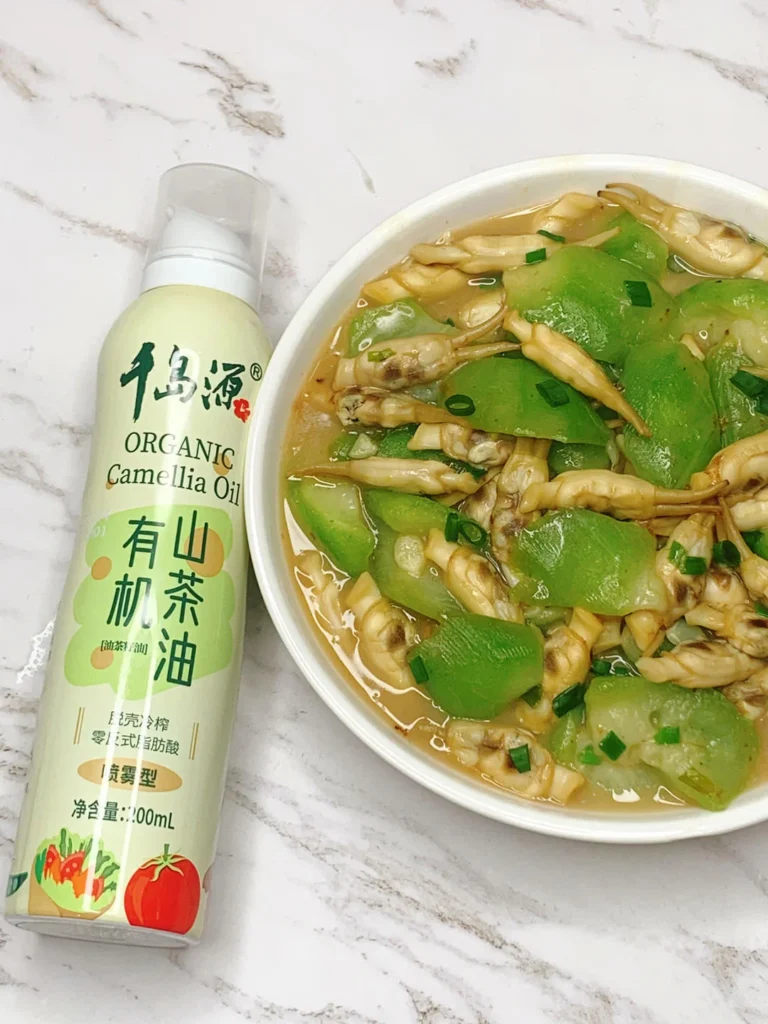 Luffa Gourd with Razor Clams