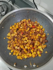 Diced Pork and Potato Stir-Fry