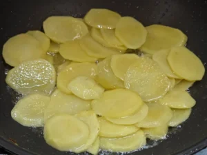 Braised Potato Slices with Pork Belly