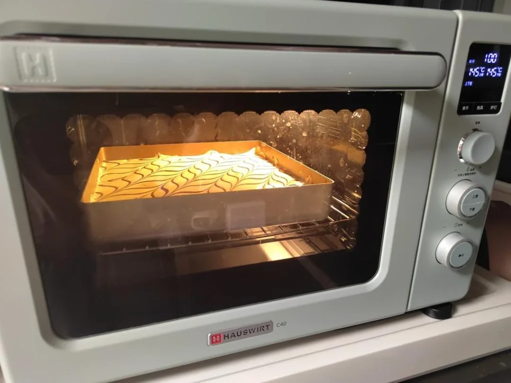 Old-Fashioned Sponge Cake with Thousand-Leaf Pattern (Hot-Oil Method)