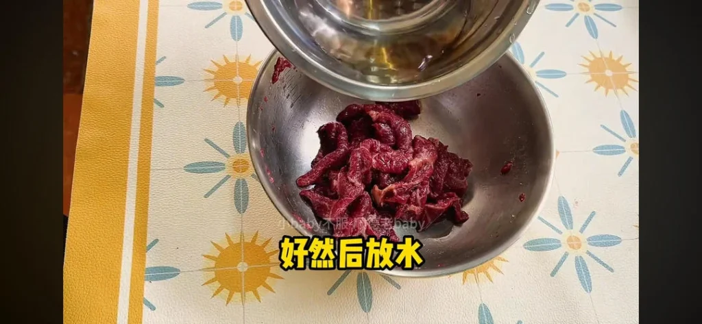 Cantonese-Style Marinated Beef (Tender & Crispy Stir-Fry)