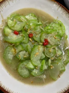 Stir-fried Loofah with Dried Whitebait