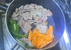 Mixed Vegetable Stir-fry with Pork (Quick Home-Style #4)