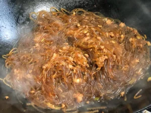 Ants Climbing a Tree (Glass Noodles with Minced Pork)