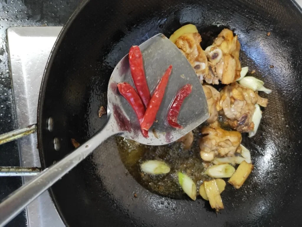 Braised Chicken Legs with Potatoes