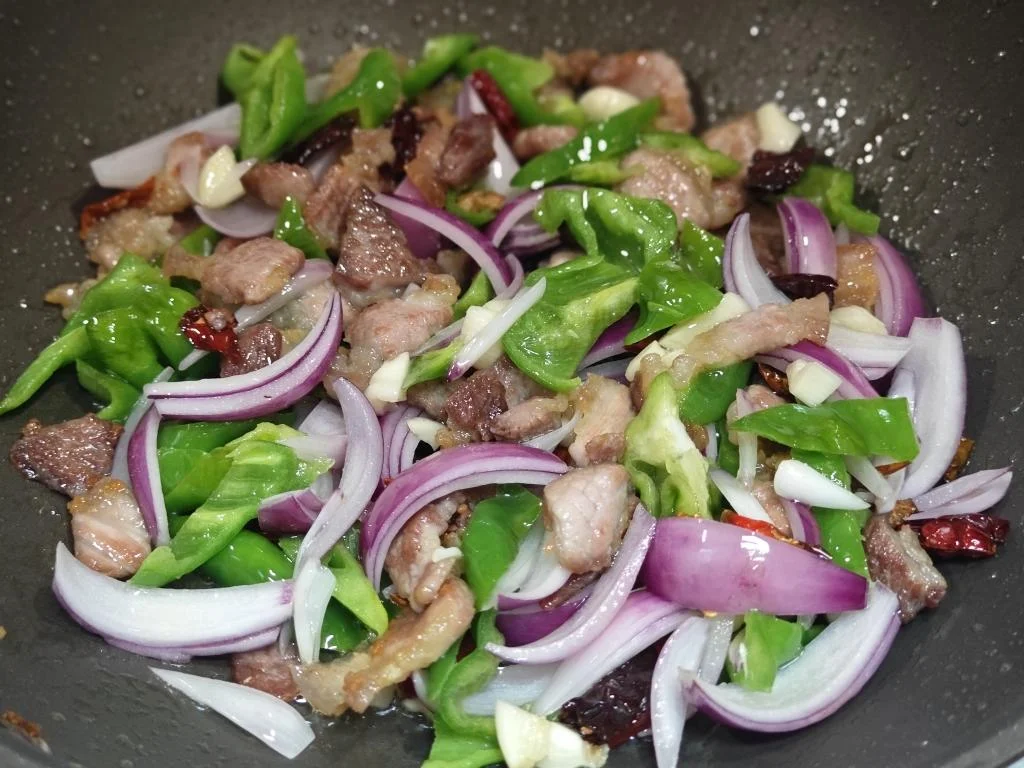 Braised Potato Slices with Pork Belly