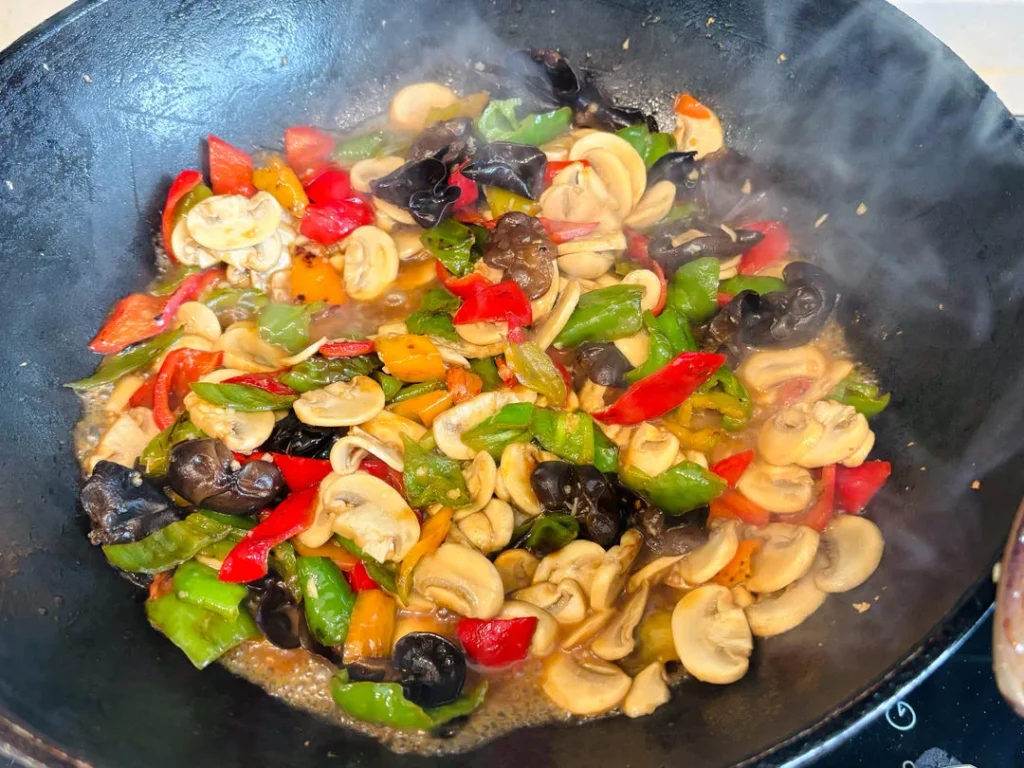 Spicy Stir-Fried Button Mushrooms with Peppers