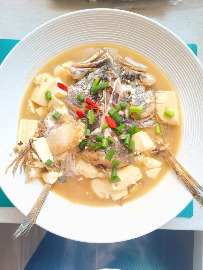 Wenzhou-Style Braised Miányú Fish Head with Tofu