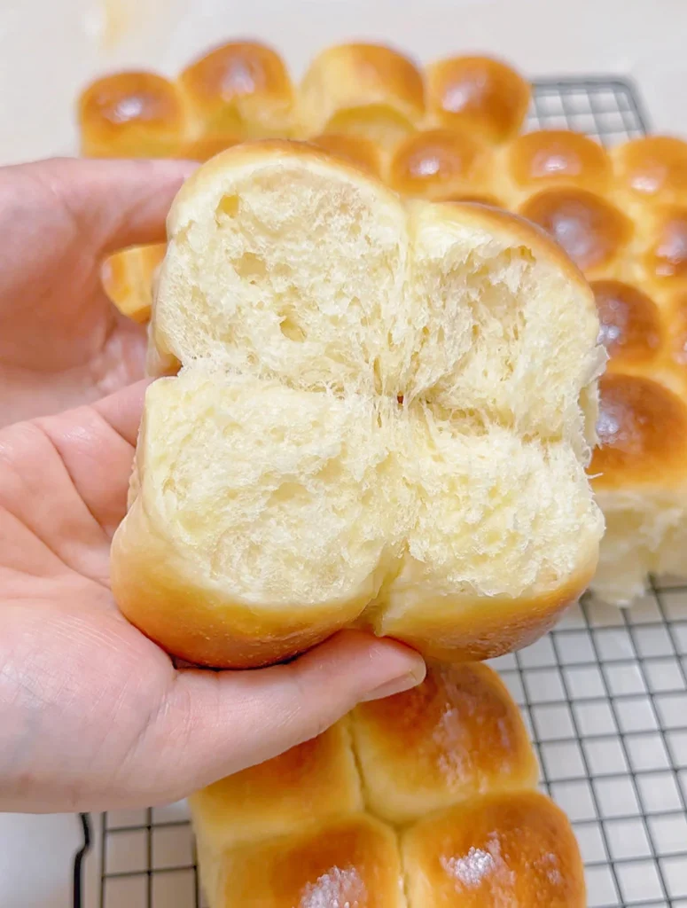 Sam’s Club-Style Butter Dinner Rolls — Crispy Outside, Soft Inside