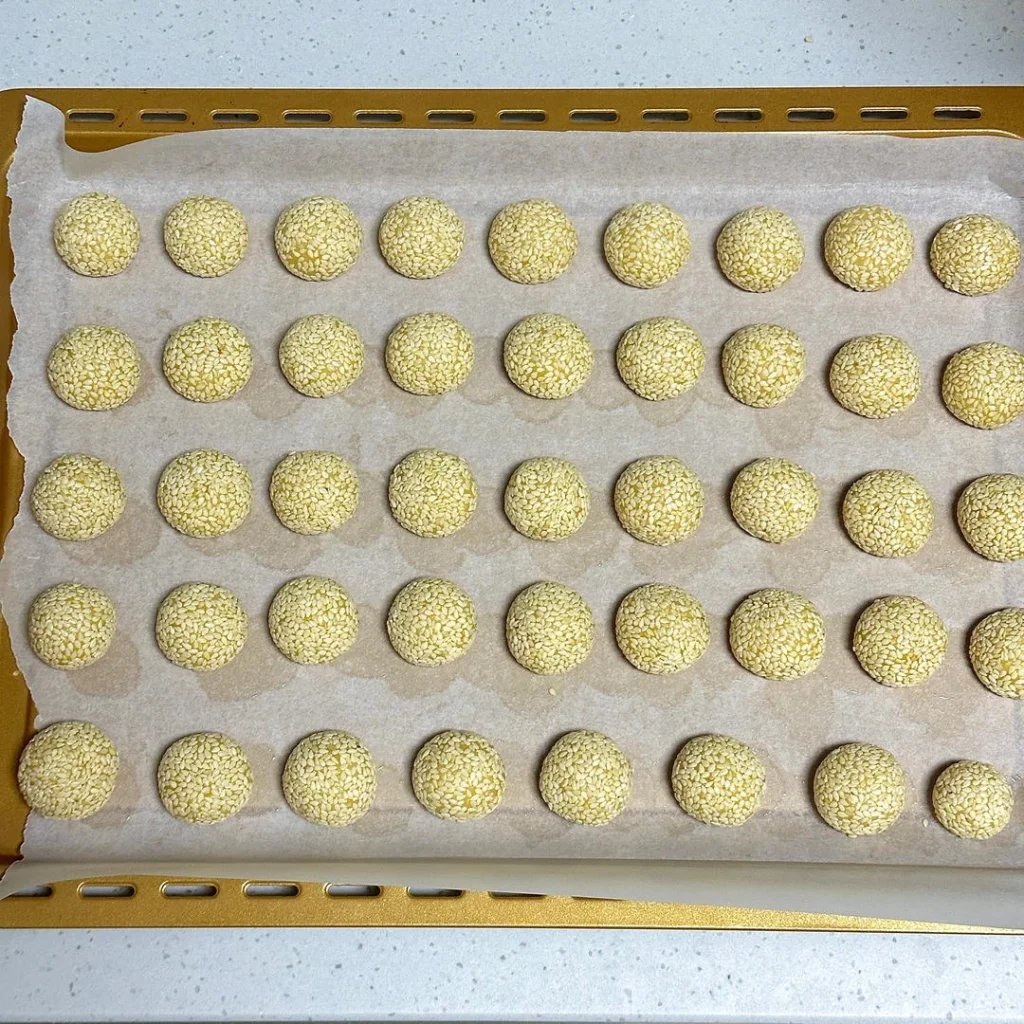 Sesame Crunch Bites – Crispy Chinese New Year Snack