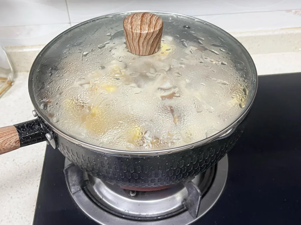 Three-Fresh Mushroom Soup