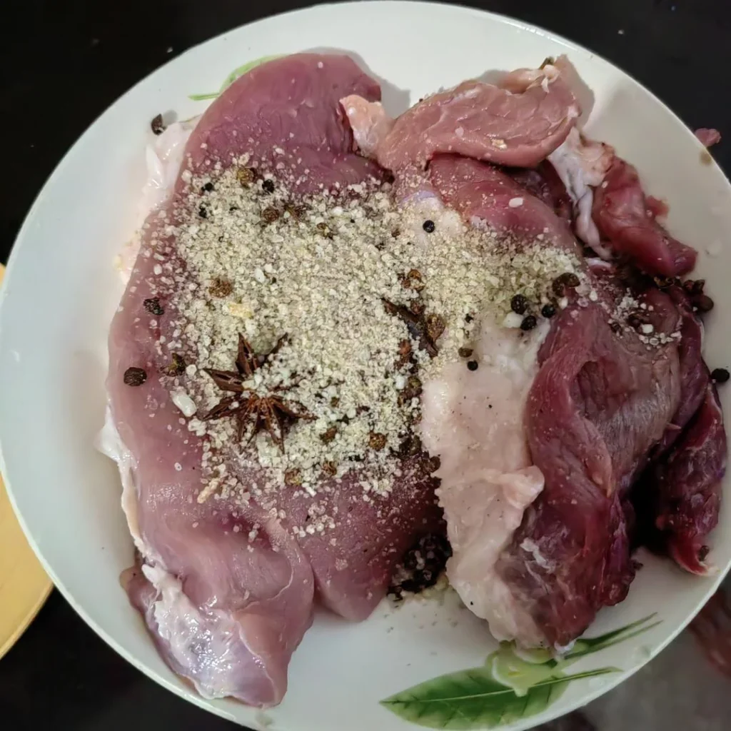Salt-Boiled Pork