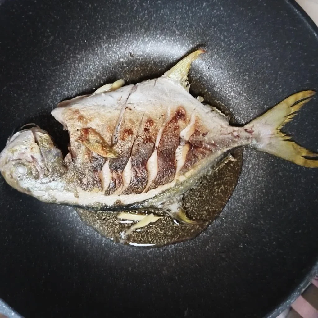 Braised Golden Pomfret