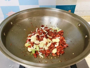 Homestyle Stir-fried Spicy Chicken