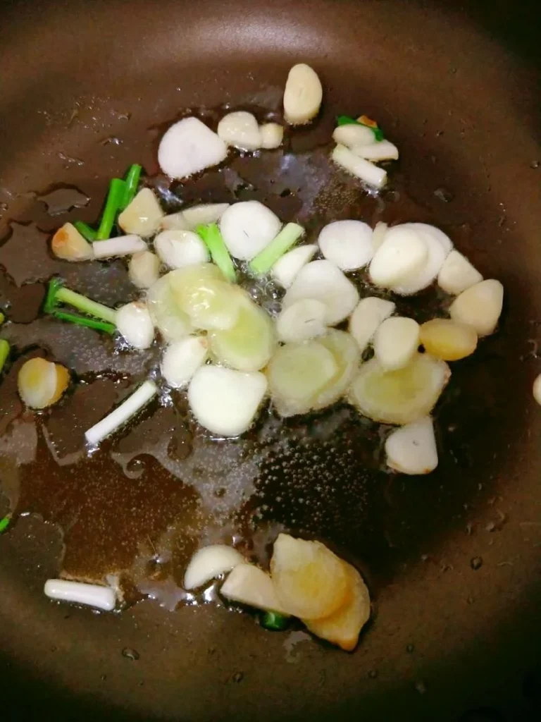 Spicy Diced Chicken with Dry Chilies