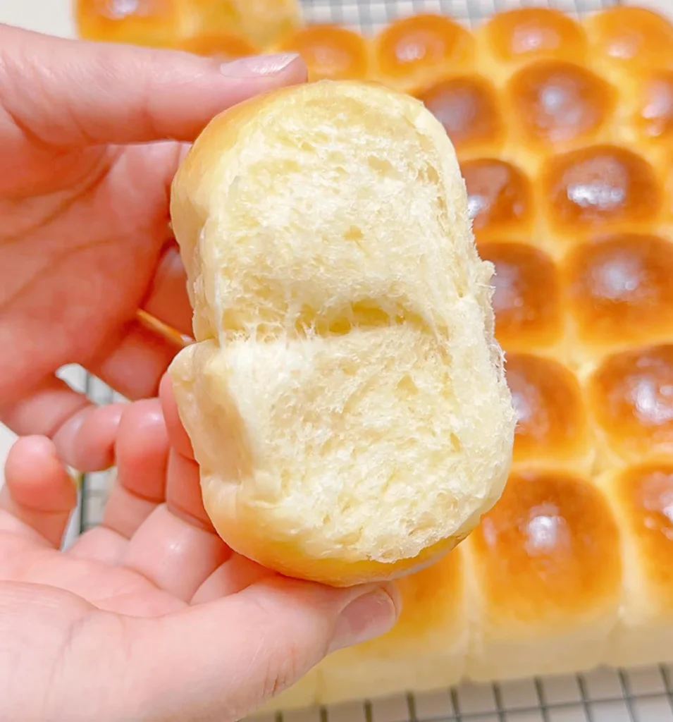 Sam’s Club-Style Butter Dinner Rolls — Crispy Outside, Soft Inside