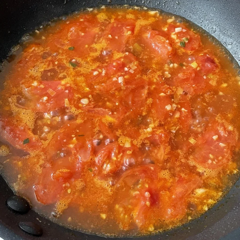 Tangy Tomato Beef with Silky Scrambled Eggs over Rice