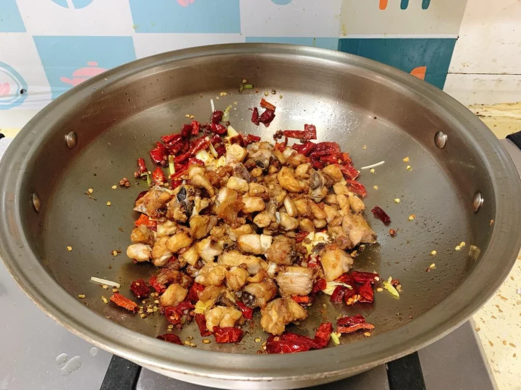 Homestyle Stir-fried Spicy Chicken
