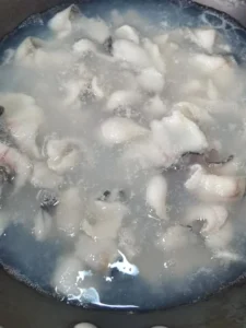 Super Easy & Delicious Fish Fillets with Garlic Sauce