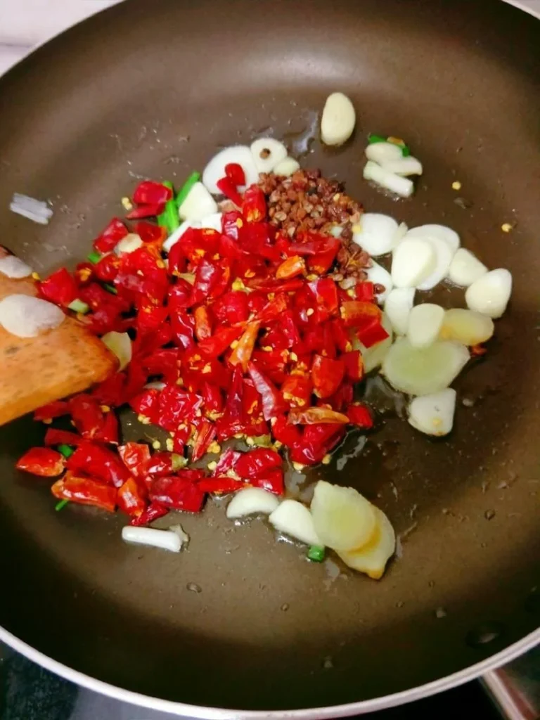 Spicy Diced Chicken with Dry Chilies
