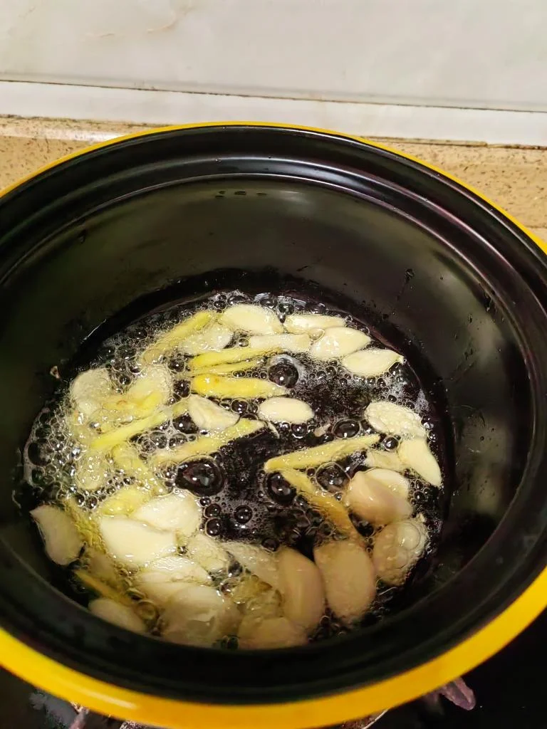 Braised Beef with Dried Tofu Sticks