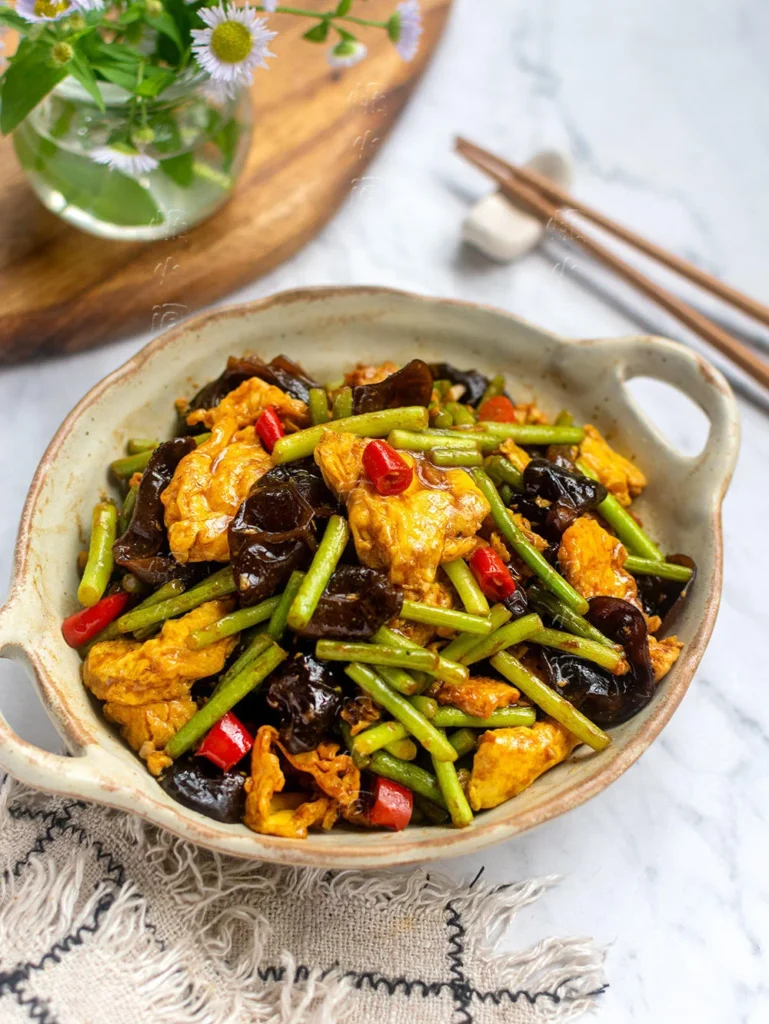 Garlic Scapes Stir-Fry with Egg and Wood Ear Mushrooms