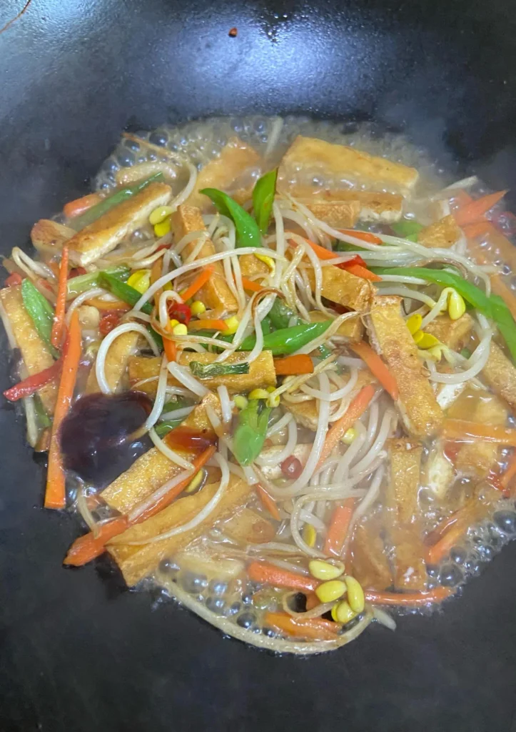 Stir-fried Soybean Sprouts with Fried Tofu Strips