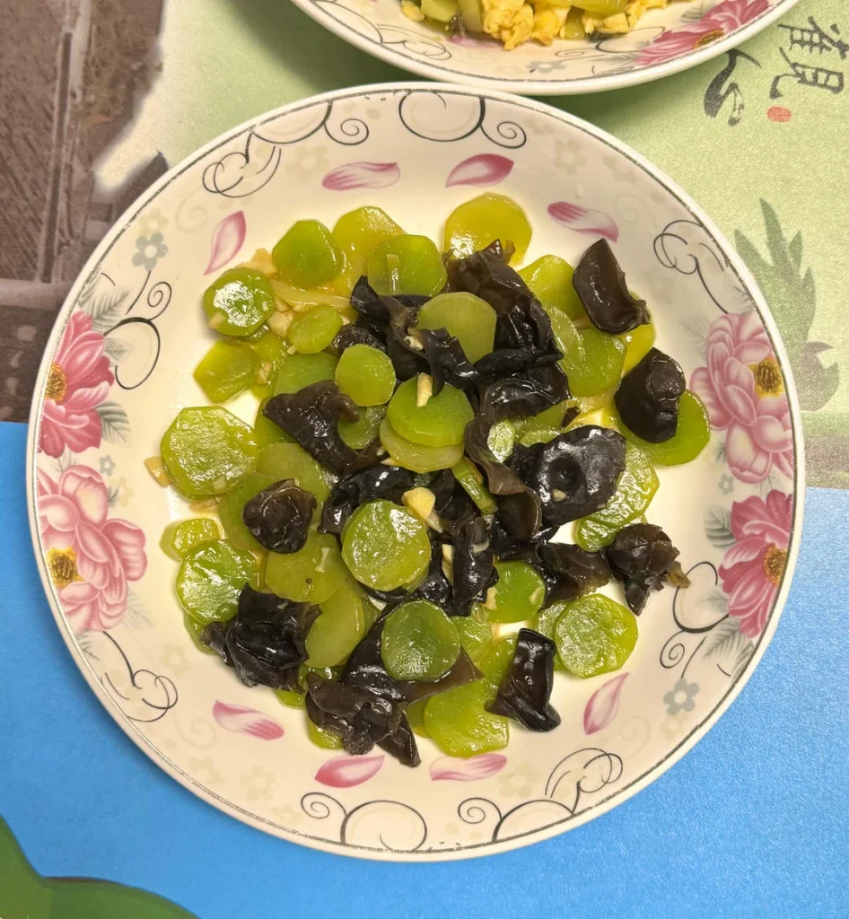 100 Home-Style Dishes Collection