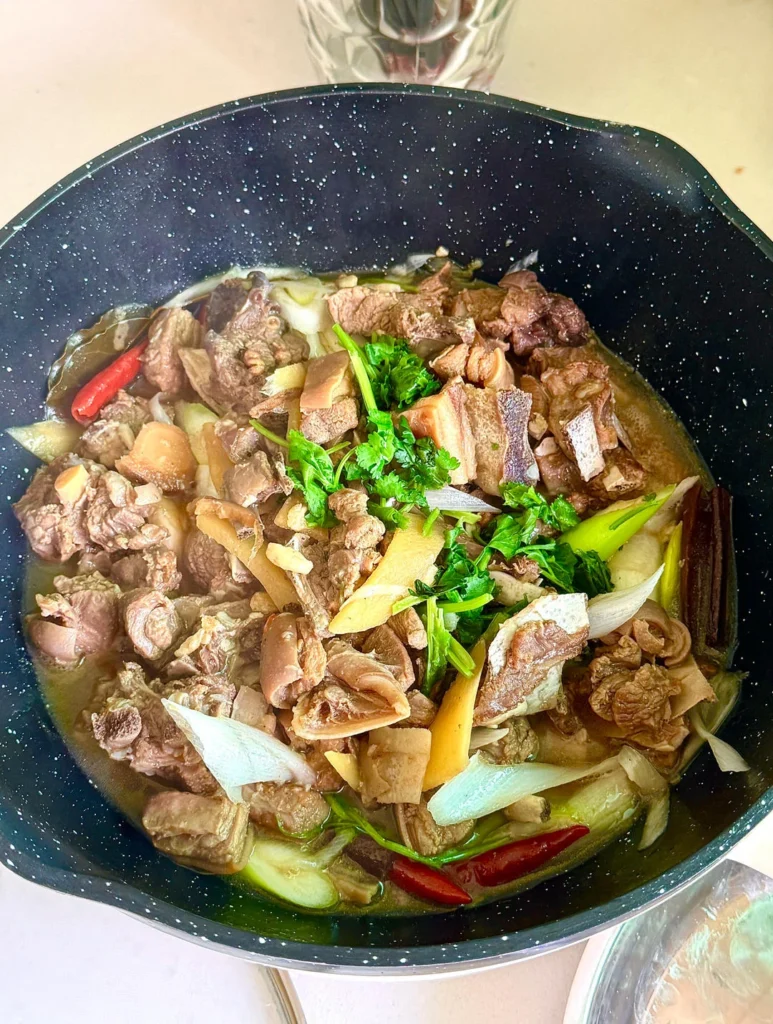 100 Home-Style Dishes Collection