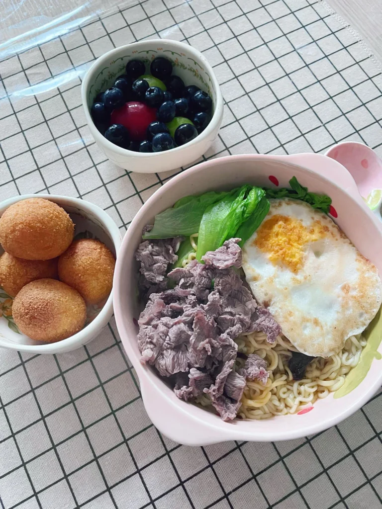 Quick & Easy One-Week Breakfast for High Schoolers