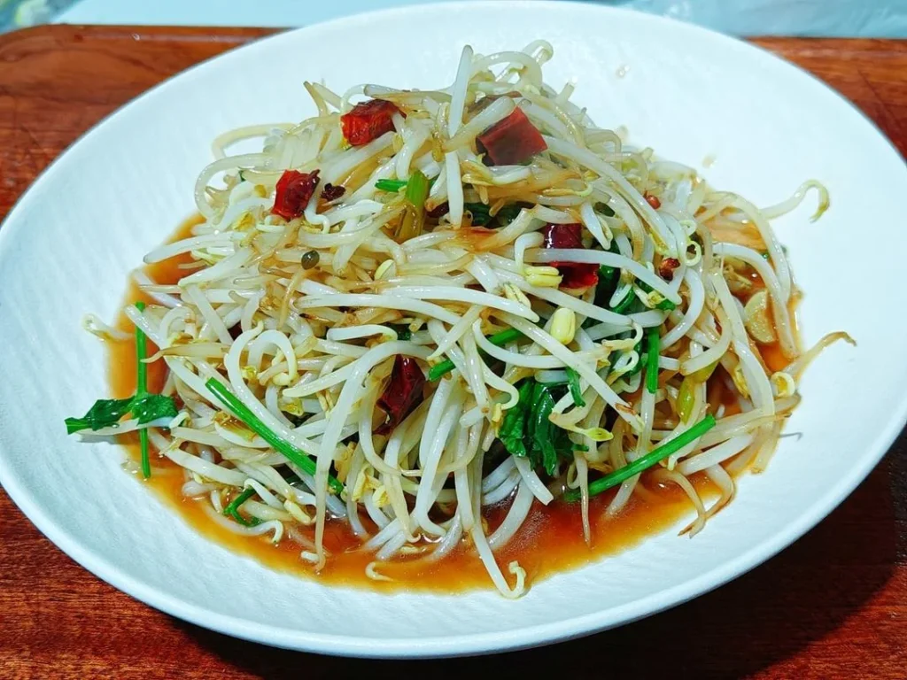 Crispy Stir-Fried Mung Bean Sprouts