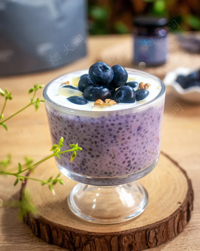 Blueberry Chia Seed Overnight Oats | Lazy Slimming Breakfast