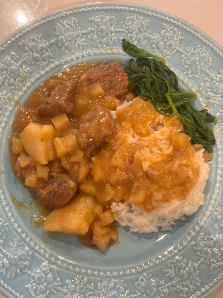 Hong Kong-Style Curry Beef (Man Kee Curry)