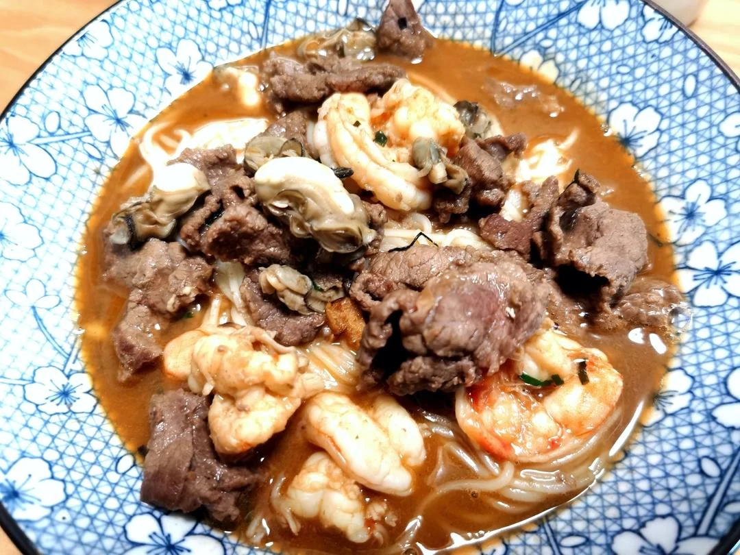 Beef, Oyster & Shrimp Noodle Bowl with Shrimp Oil Broth