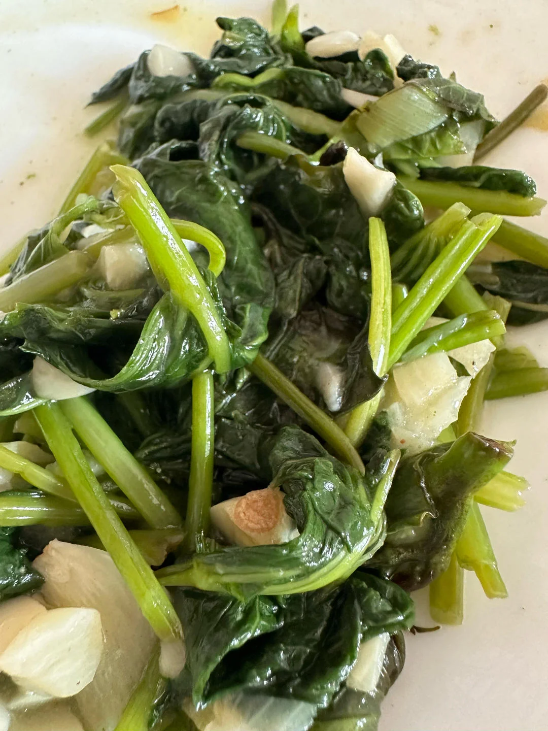 Garlic Sweet Potato Leaves (Quick Stir-fry)