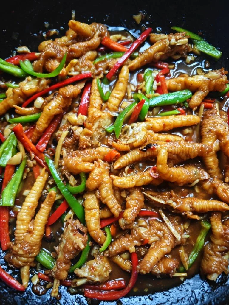 Spicy Stir-fried Chicken Feet — You Have to Try This!