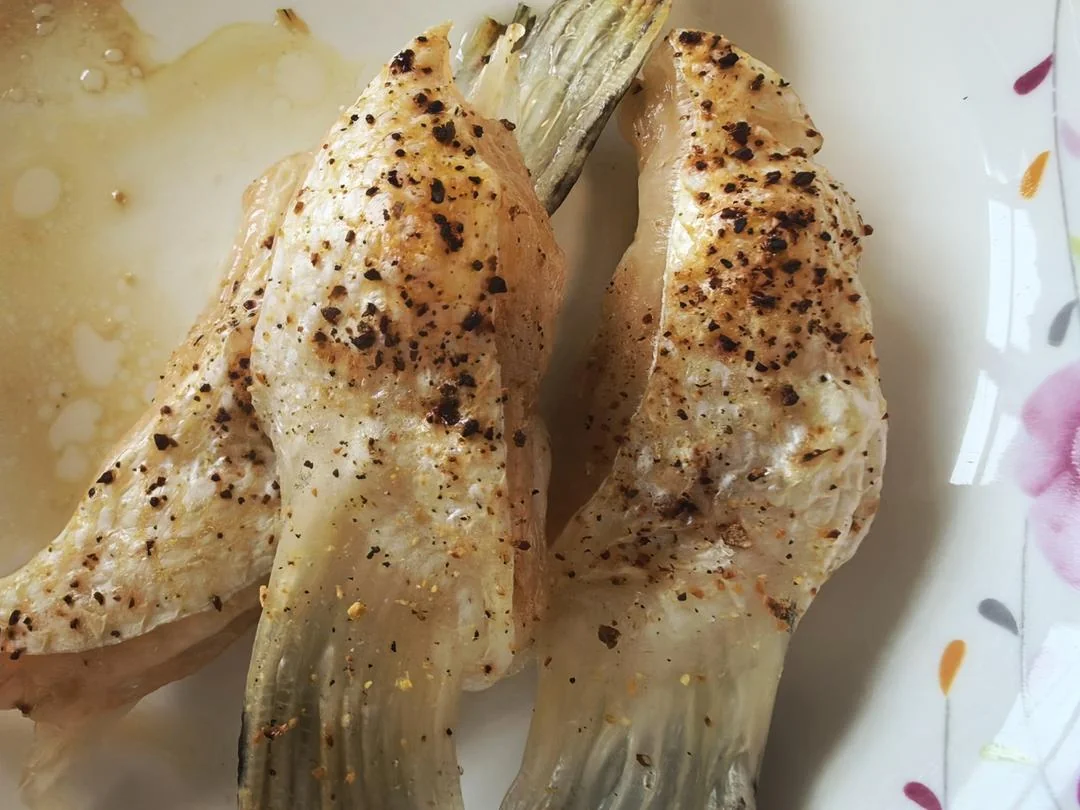 Baked Salmon Fins