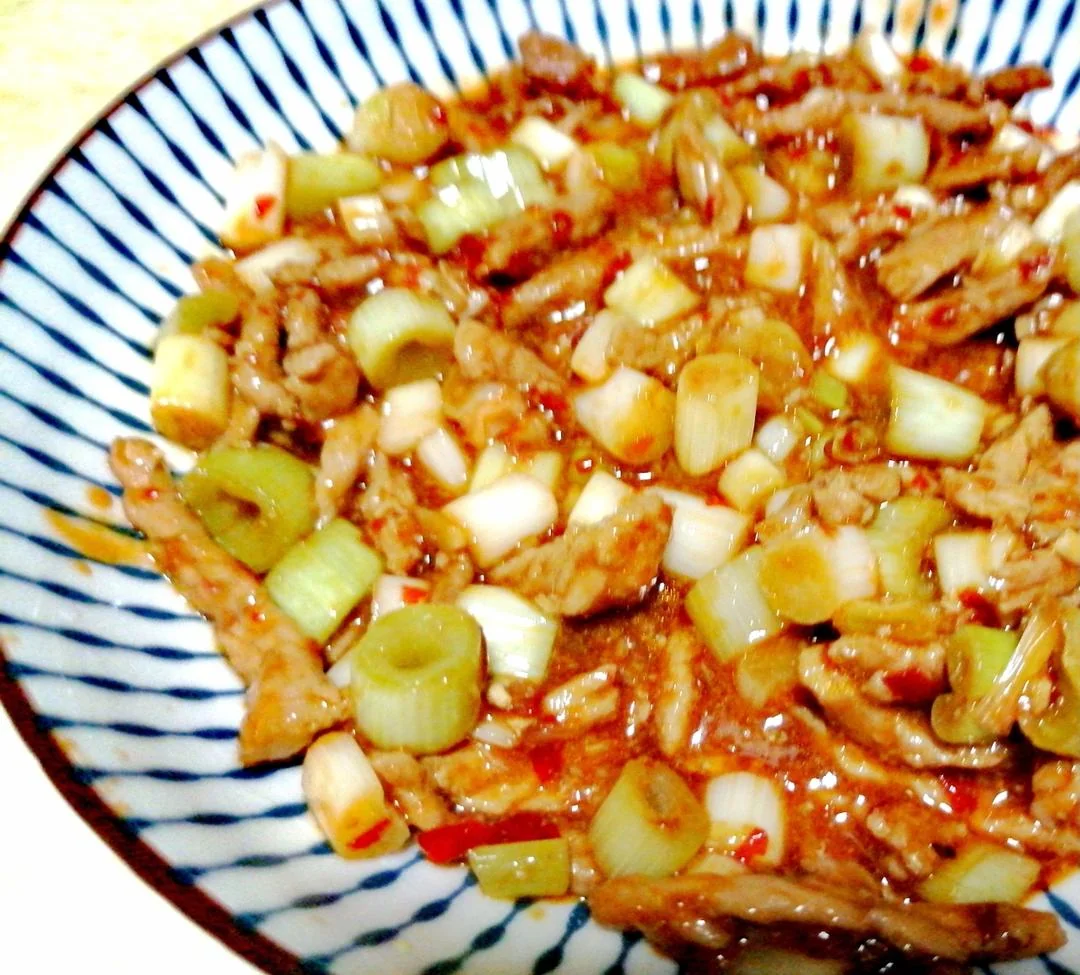 Authentic Chongqing Yu Xiang Rou Si (Fish-Fragrant Shredded Pork) — Incredibly Satisfying! (Detailed Beginner-Friendly Tutorial)