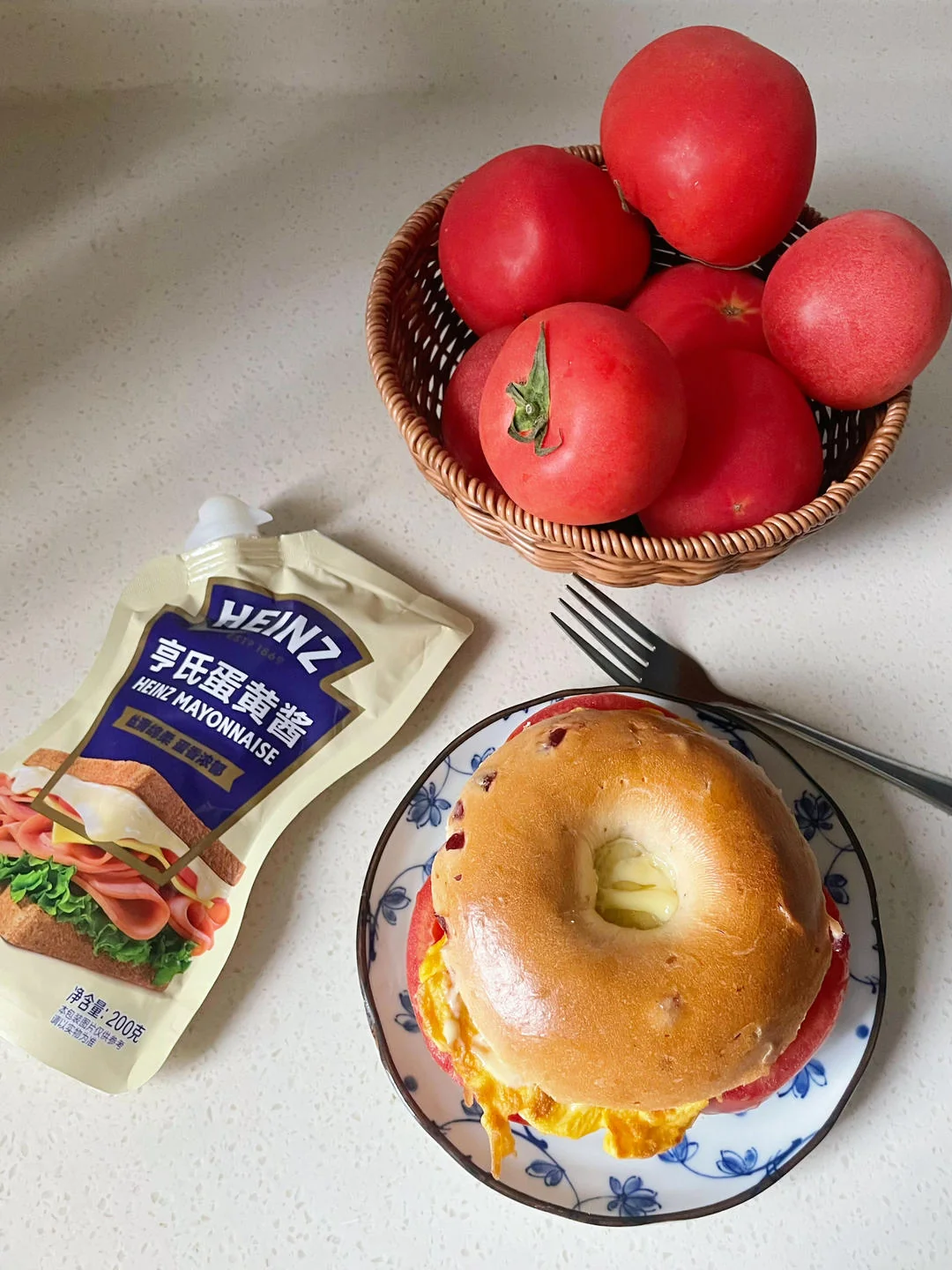 10-Minute Breakfast Bagel Sandwich