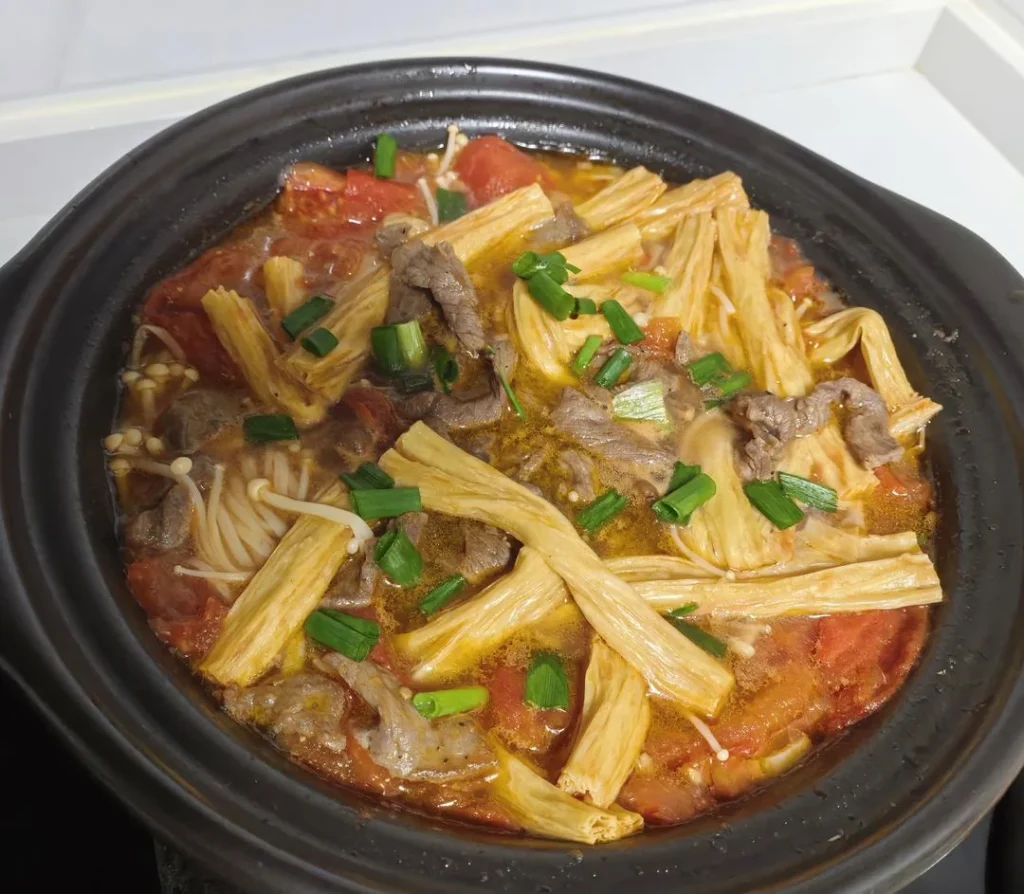 Tomato Beef and Tofu Skin Pot