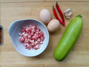Stir-Fried Zucchini with Egg and Minced Pork