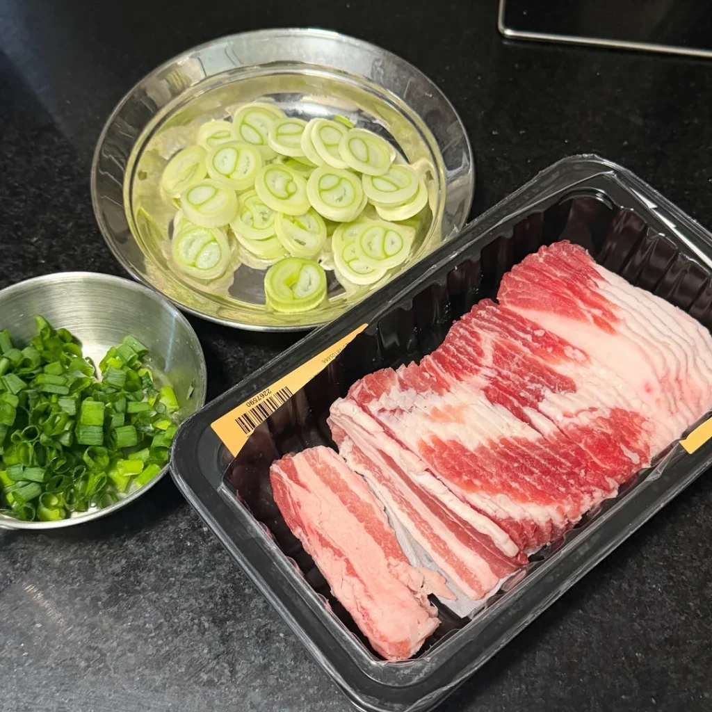 Scallion-Braised Pork Belly Slices